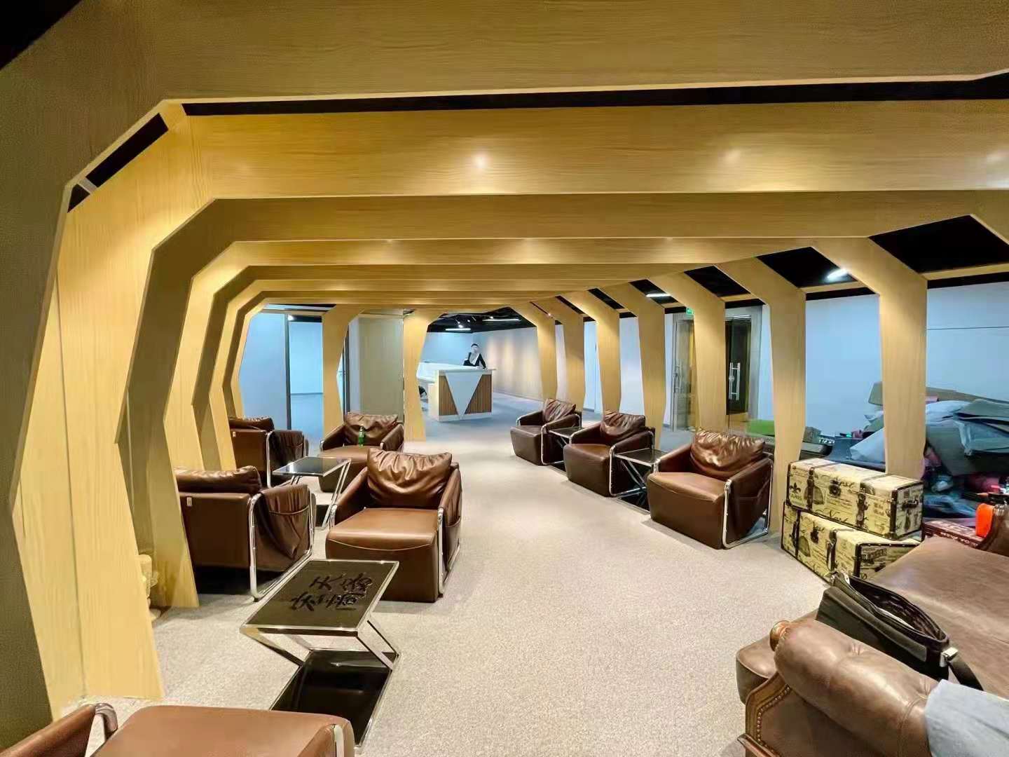 10人间：  8000--10000元
